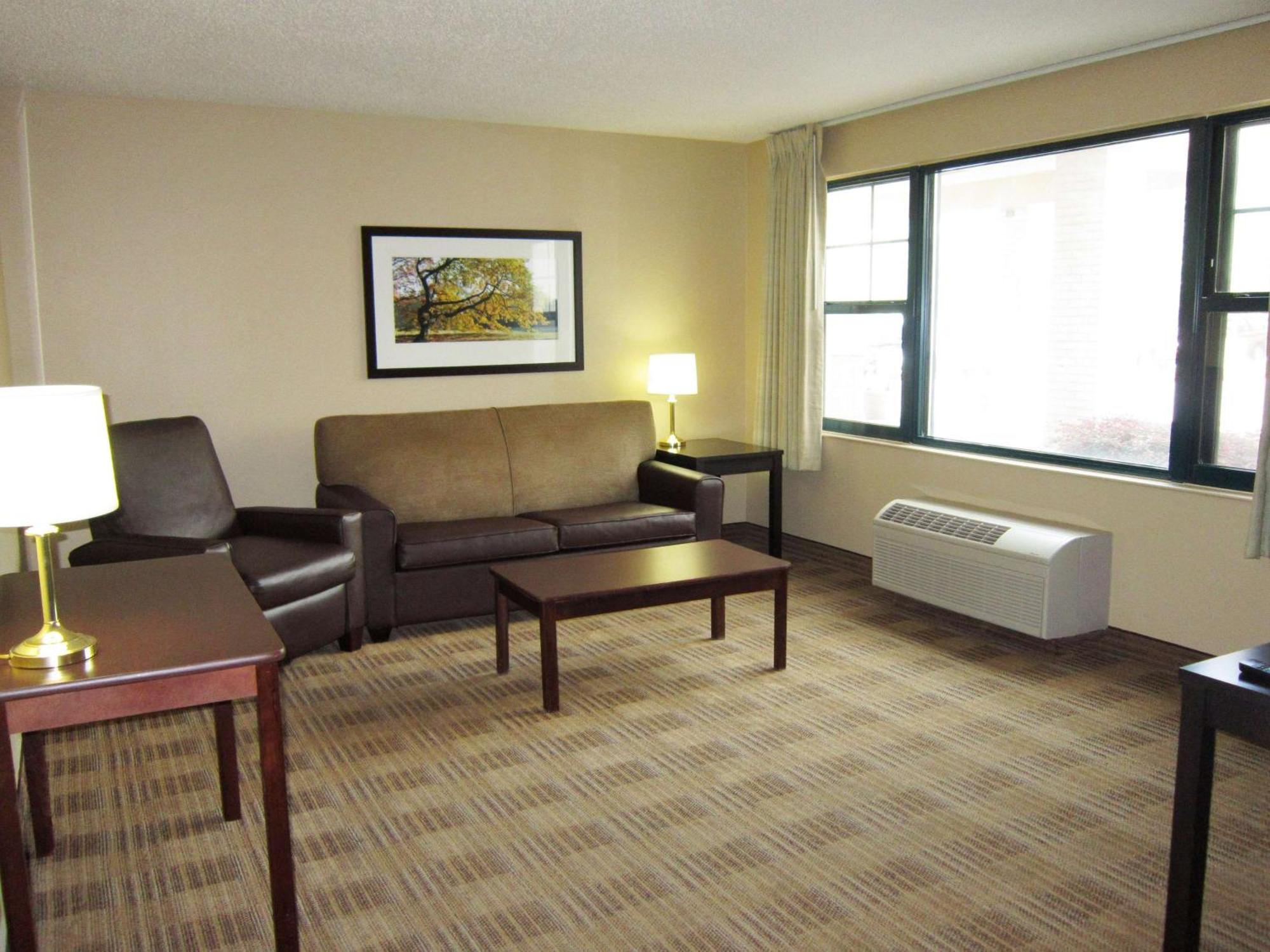 Extended Stay America Suites - Raleigh - Midtown Экстерьер фото