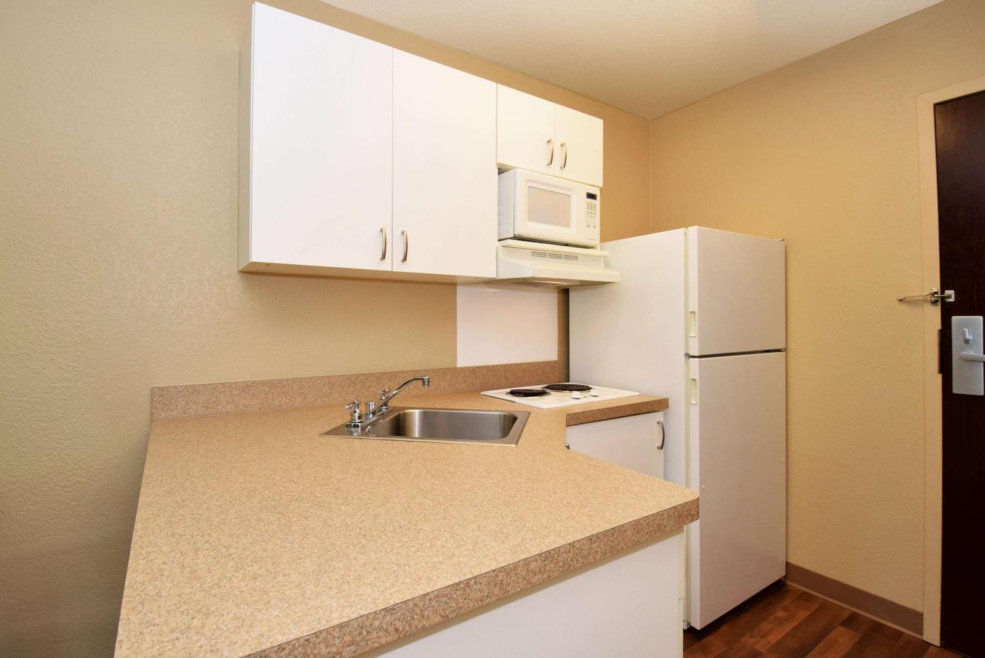 Extended Stay America Suites - Raleigh - Midtown Экстерьер фото